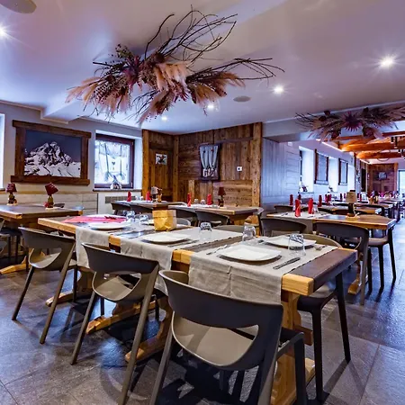 Monte Emilius Hotel 3*