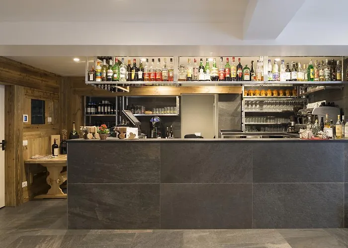 Hotel Monte Emilius 3*