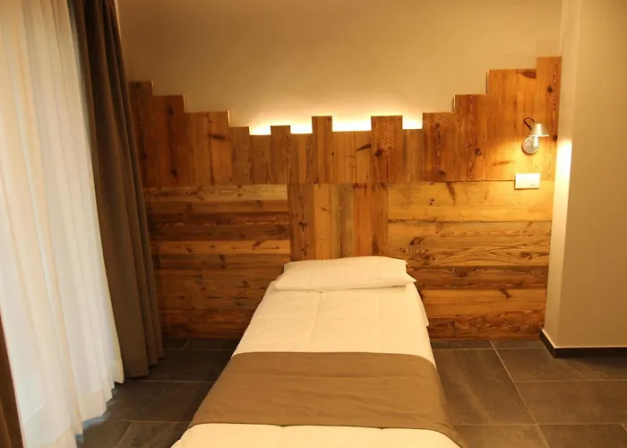 Hotel Monte Emilius 3*