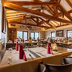 蒙特艾米流斯酒店
