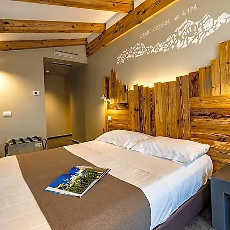 Monte Emilius Hotel 3*