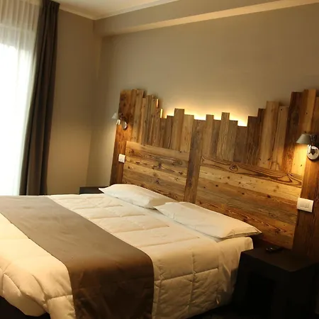 Monte Emilius Hotel